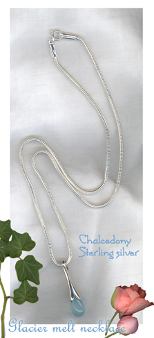 chalcedony pendant necklace